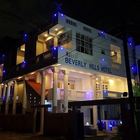 Beverly Hills Hotel Dehiwala-Mount Lavinia Bagian luar foto