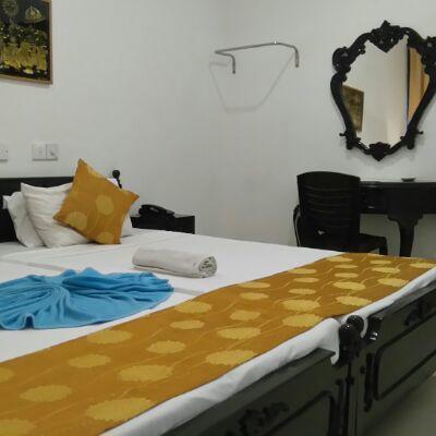 Beverly Hills Hotel Dehiwala-Mount Lavinia Bagian luar foto